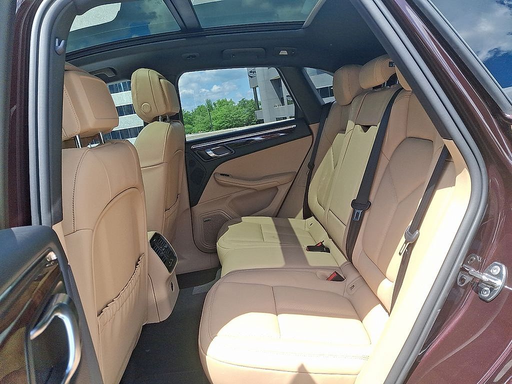 Thumbnail: 2025 Porsche Macan - 13