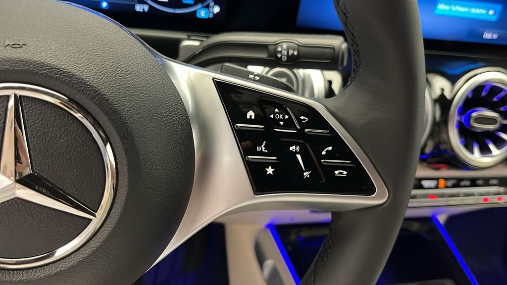 2025 Mercedes-Benz GLB 250 15