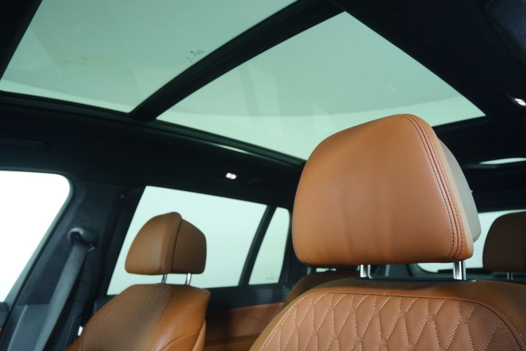Thumbnail: 2024 BMW X7 - 11