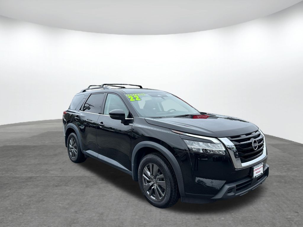 View vehicle photo 3