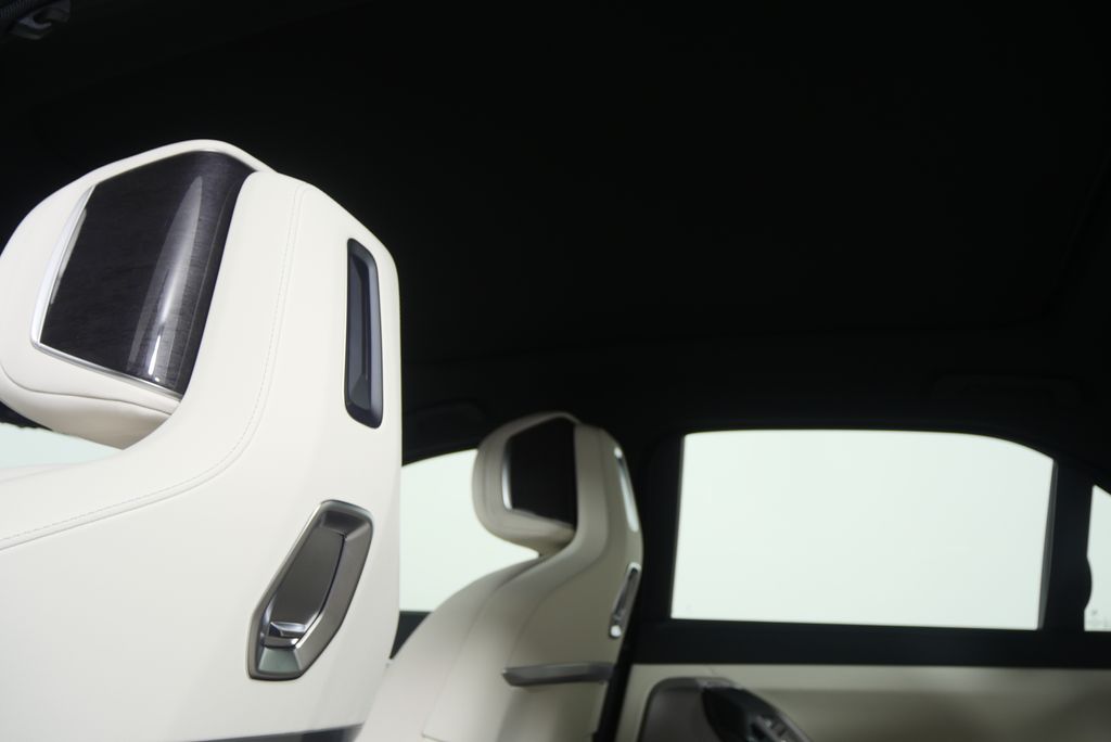 Thumbnail: 2026 BMW 7 Series - 17