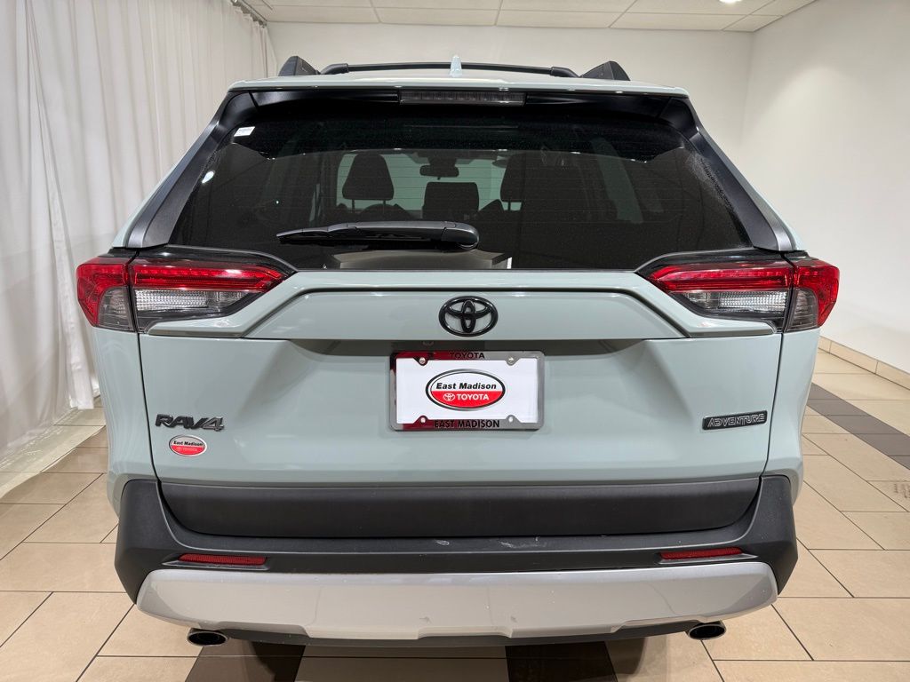 Thumbnail: 2020 Toyota RAV4 - 4