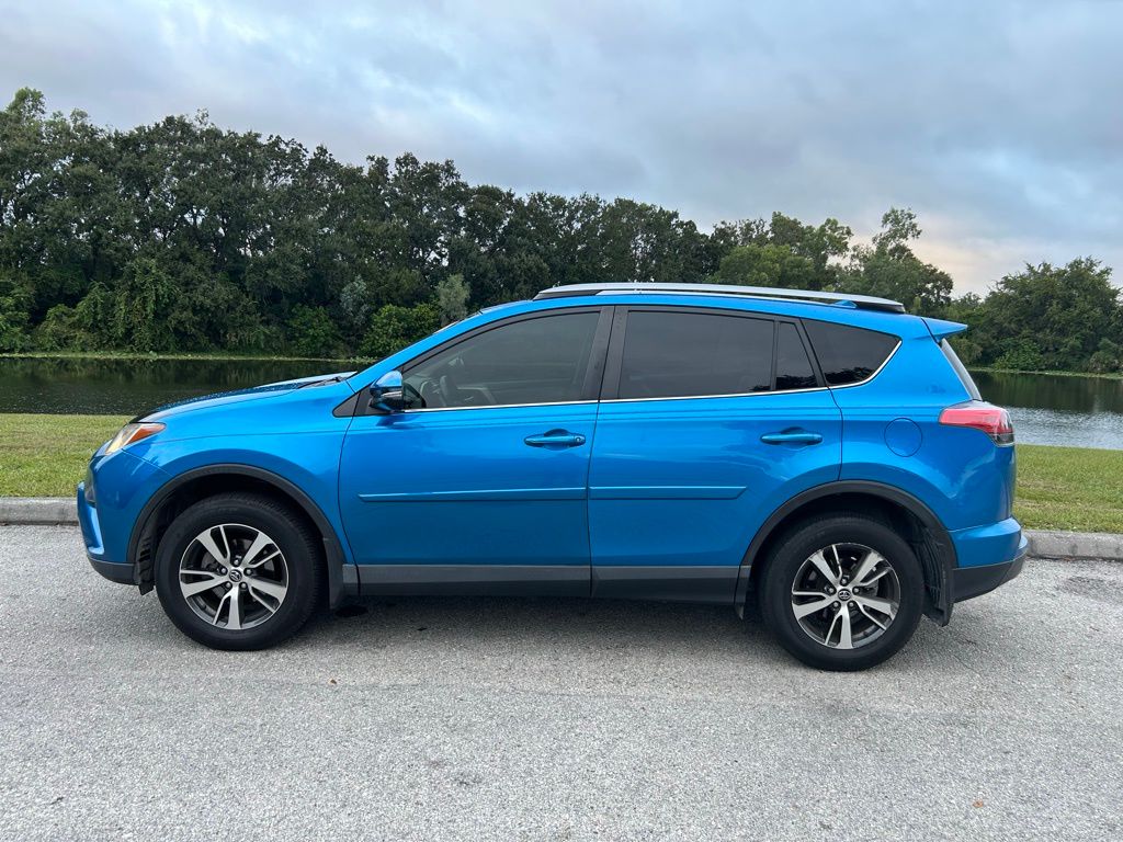 Thumbnail: 2018 Toyota RAV4 - 2