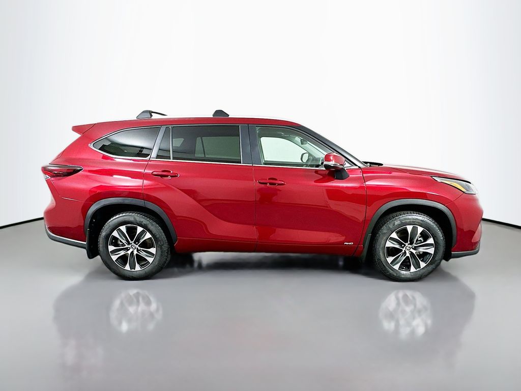 Thumbnail: 2026 Toyota Highlander - 4