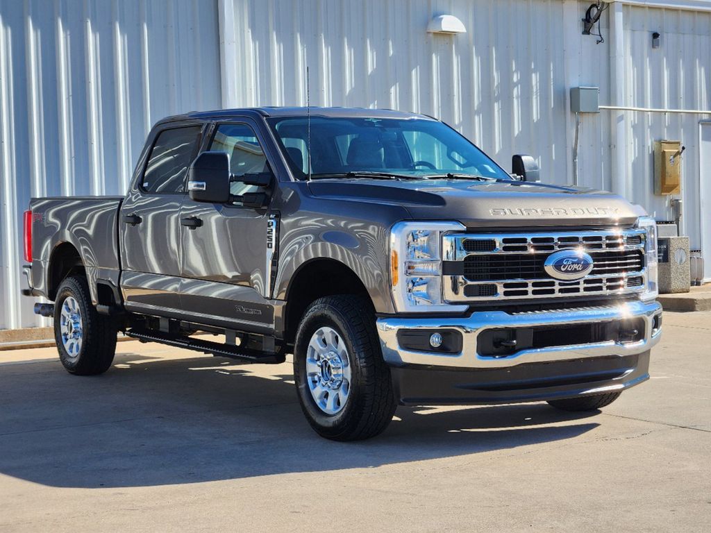 2023 Ford F-250SD XLT 3