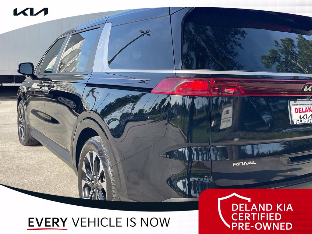 Used 2024 Kia Carnival Van