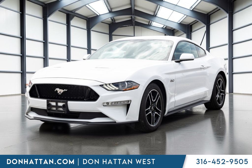 Oxford White 2018 Ford Mustang Coupe Rear-Wheel Drive 6-Speed Manual