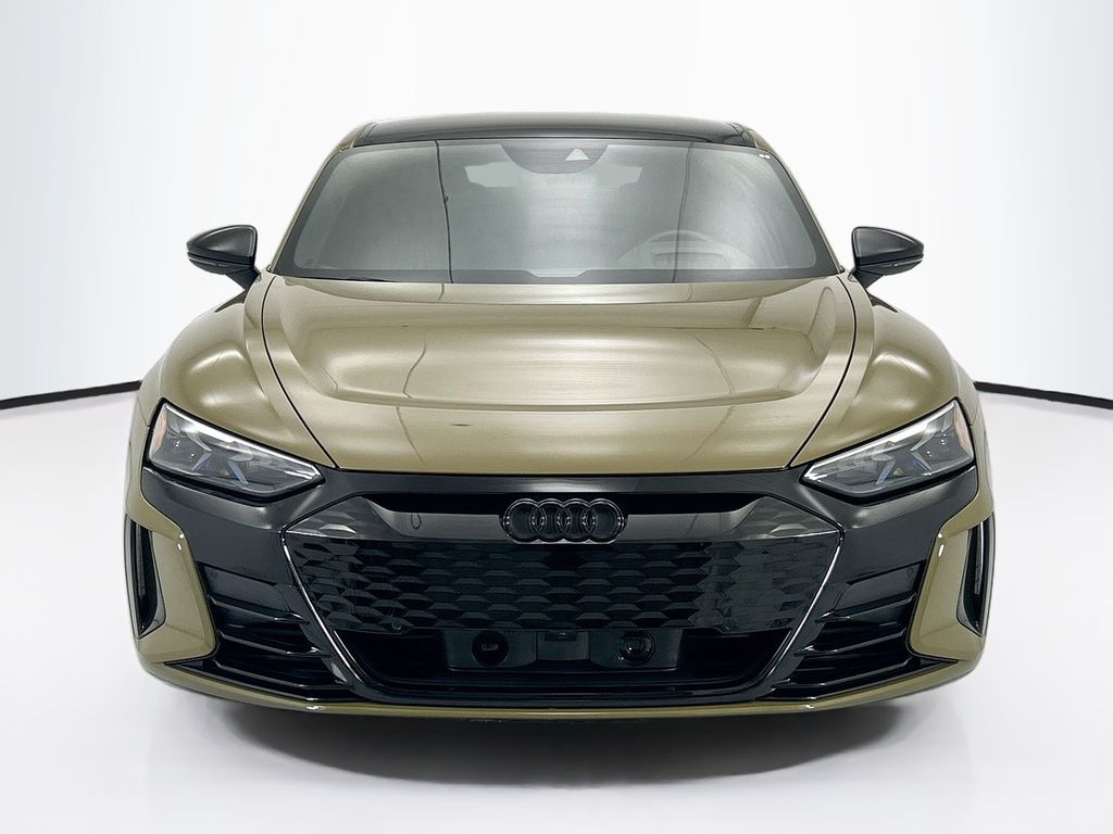 Thumbnail: 2022 Audi RS e-tron GT - 2