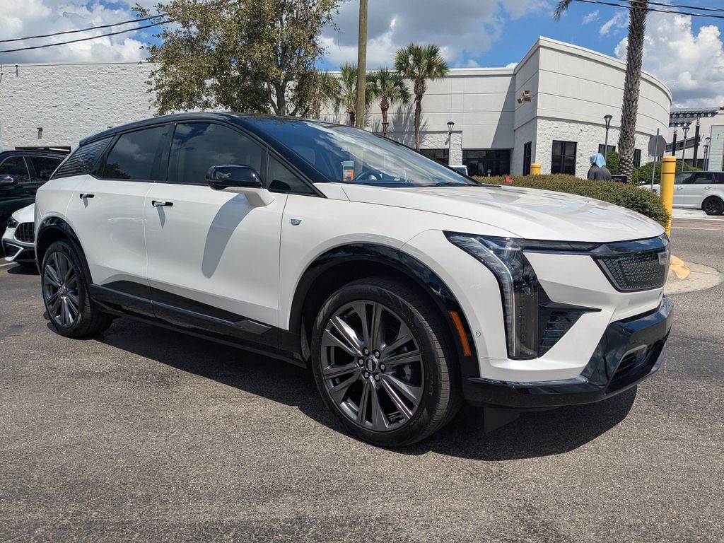 Crystal White Tricoat 2025 Cadillac OPTIQ SUV / Crossover All-Wheel Drive 1-Speed Automatic
