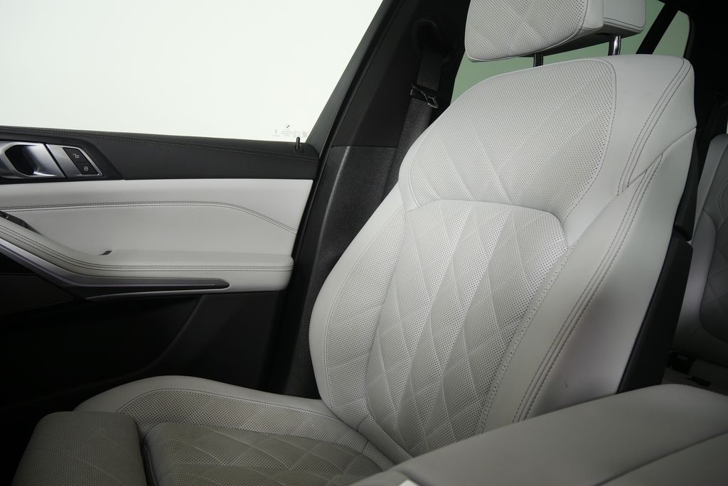 Thumbnail: 2025 BMW X5 - 29