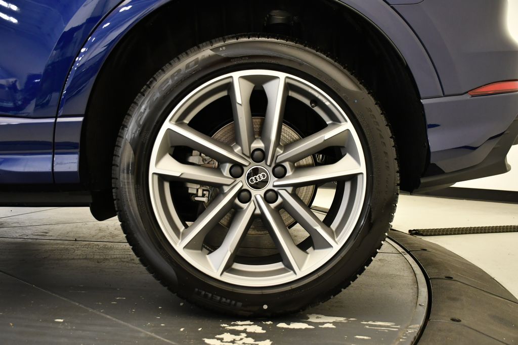 Thumbnail: 2025 Audi Q3 - 15