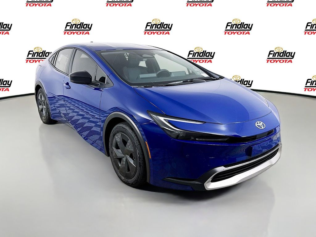 2026 Toyota Prius SE's photo