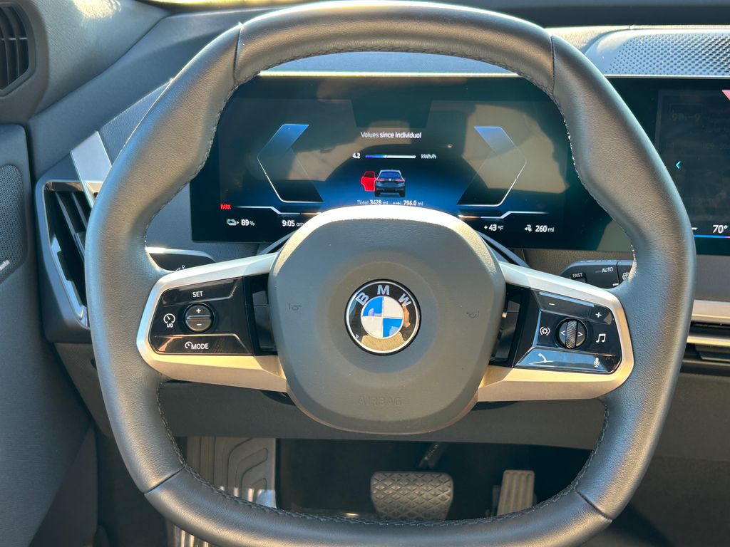 Thumbnail: 2026 BMW iX - 18