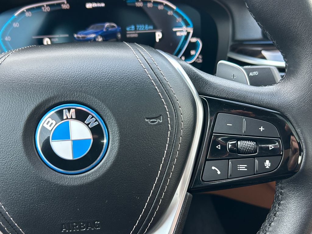 Thumbnail: 2022 BMW 5 Series - 20