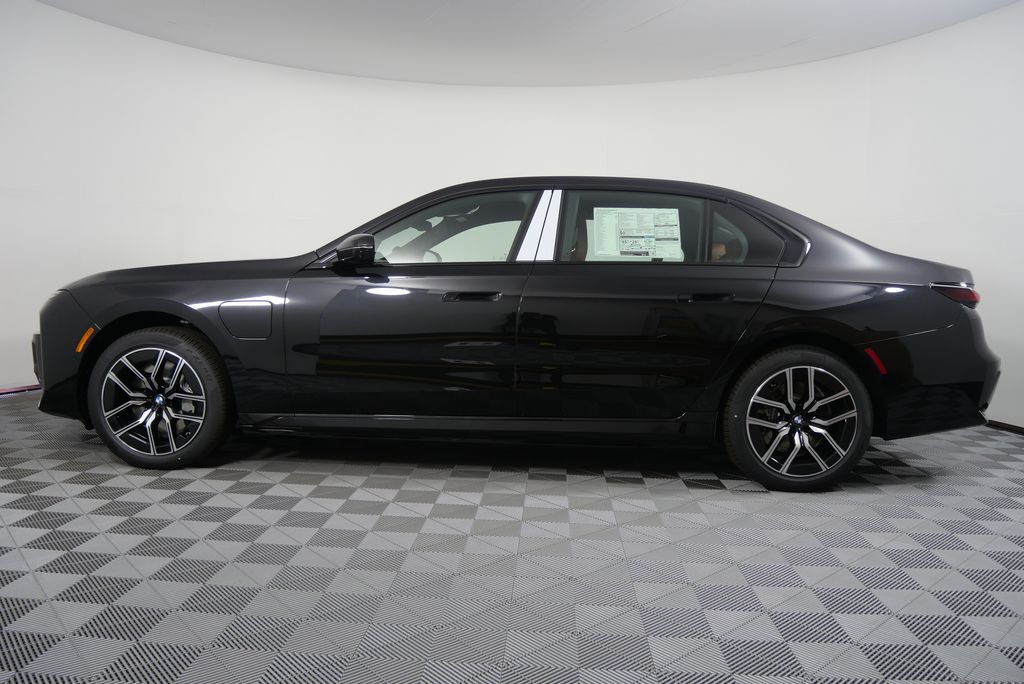Thumbnail: 2025 BMW 7 Series - 5