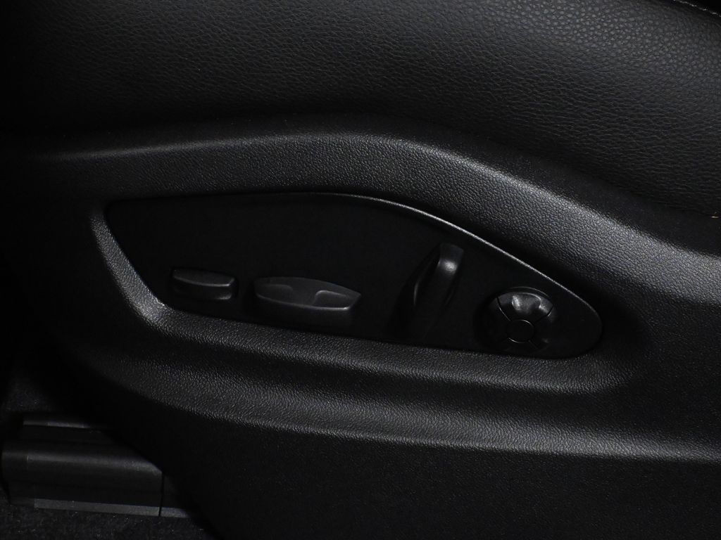 Thumbnail: 2026 Porsche Cayenne - 29