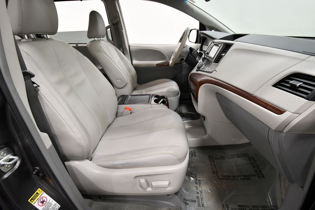 Used 2014 Toyota Sienna Van