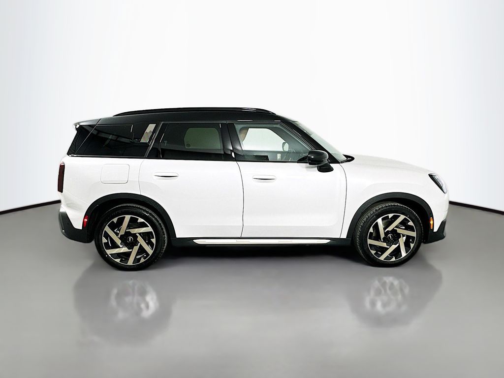 Thumbnail: 2027 MINI Cooper Countryman - 4