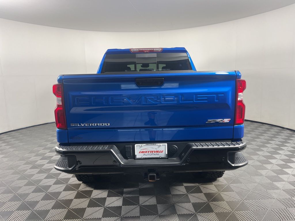 Thumbnail: 2022 Chevrolet Silverado 1500 - 4