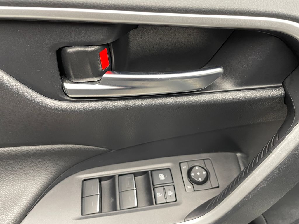 Thumbnail: 2024 Toyota RAV4 - 10