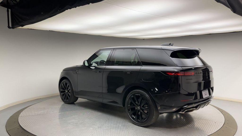 Thumbnail: 2025 Land Rover Range Rover Sport - 4