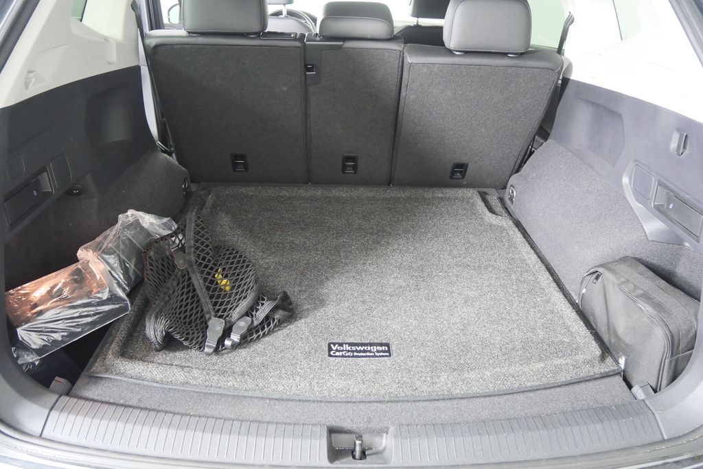 Thumbnail: 2019 Volkswagen Tiguan - 17