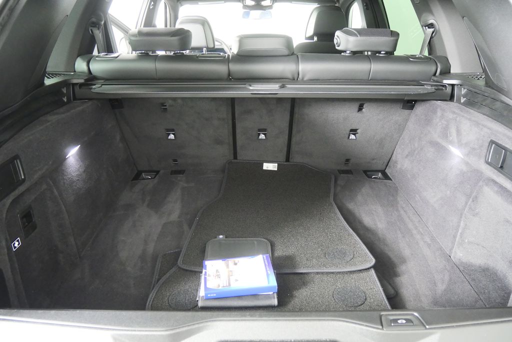 Thumbnail: 2026 BMW X5 - 17