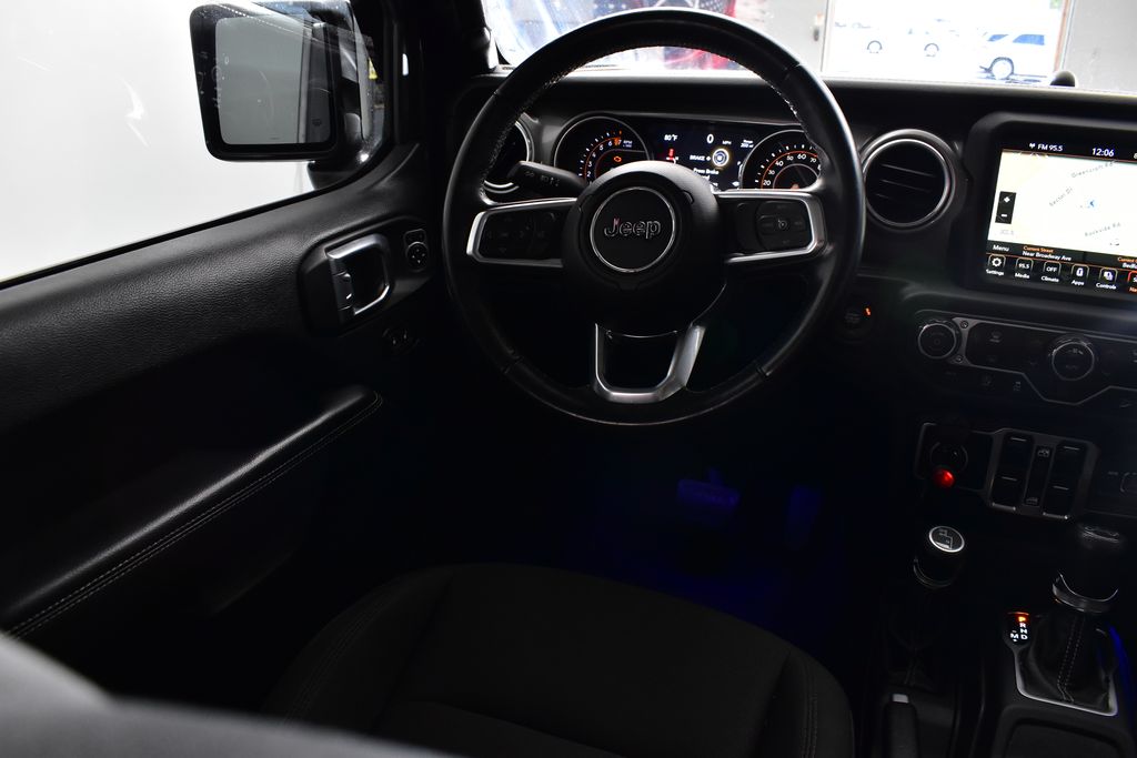 Thumbnail: 2018 Jeep Wrangler - 21