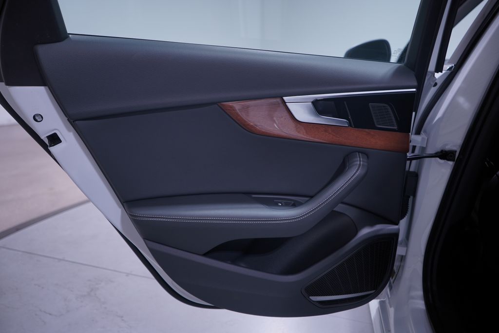 Thumbnail: 2022 Audi A4 - 15