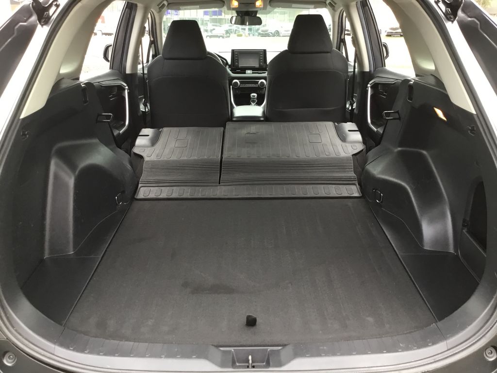 Thumbnail: 2021 Toyota RAV4 - 17