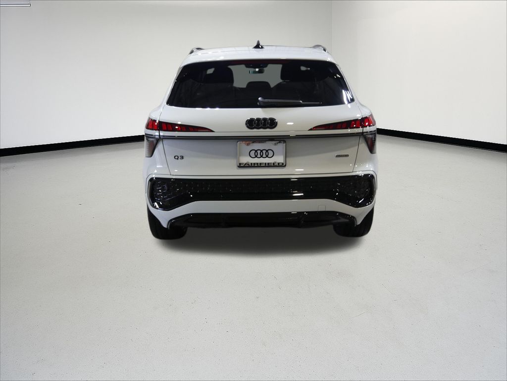 Thumbnail: 2026 Audi Q3 - 4