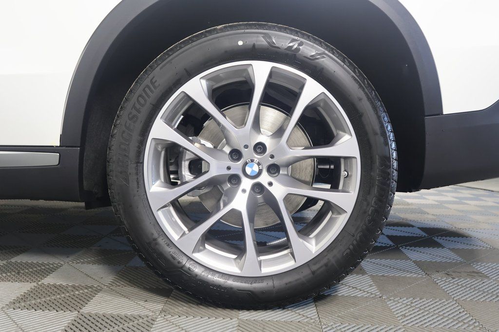 2025 BMW X5 sDrive40i 10