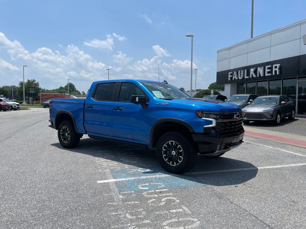 Riptide Blue 2025 Chevrolet Silverado 1500 Pickup Truck Four-Wheel Drive Automatic