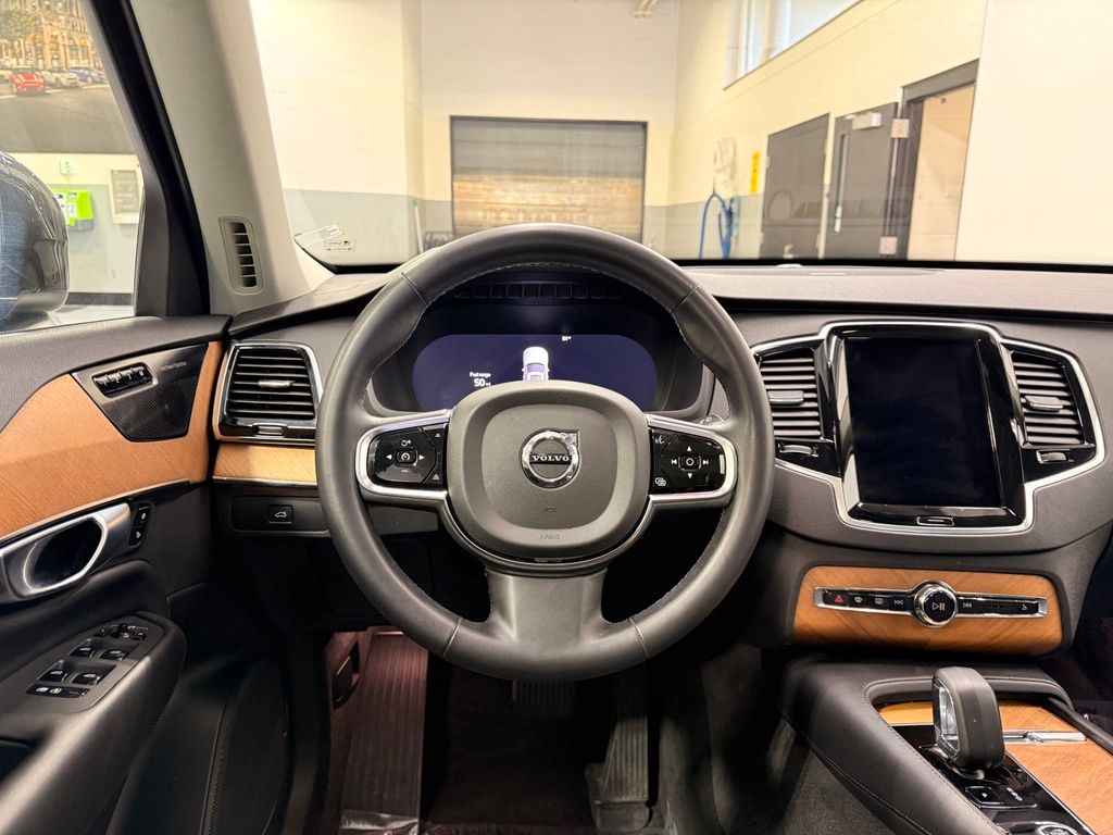 Thumbnail: 2023 Volvo XC90 - 23