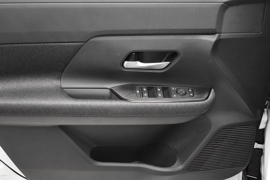 Thumbnail: 2026 Nissan Kicks - 11