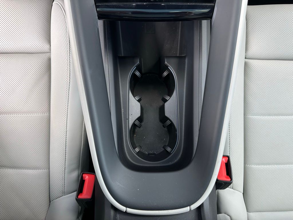 Thumbnail: 2025 Porsche Macan - 26