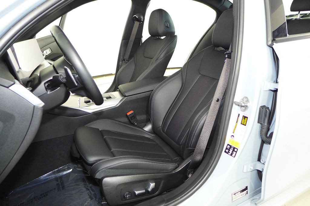 Thumbnail: 2023 BMW 3 Series - 22