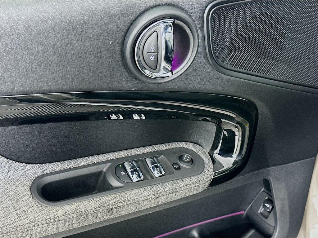 Thumbnail: 2023 MINI Cooper Countryman - 18