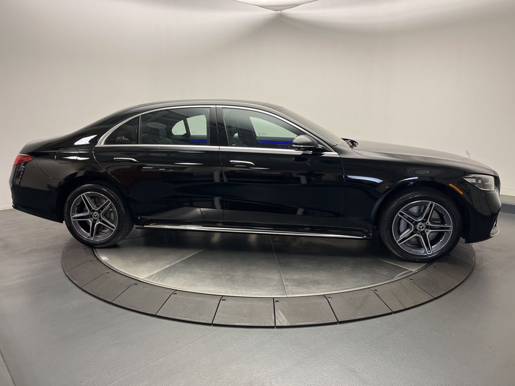 Thumbnail: 2026 Mercedes-Benz S-Class - 8