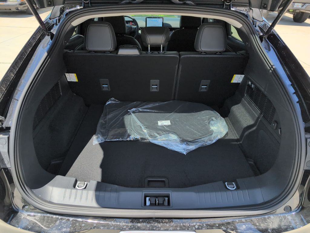 New 2026 Black Ford Premium image 27