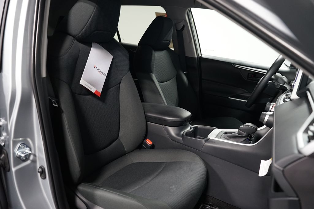 Thumbnail: 2025 Toyota RAV4 - 26