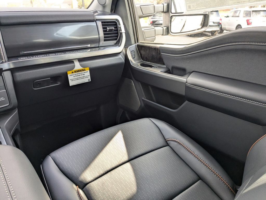 2025 Ford F-250 Super Duty Lariat