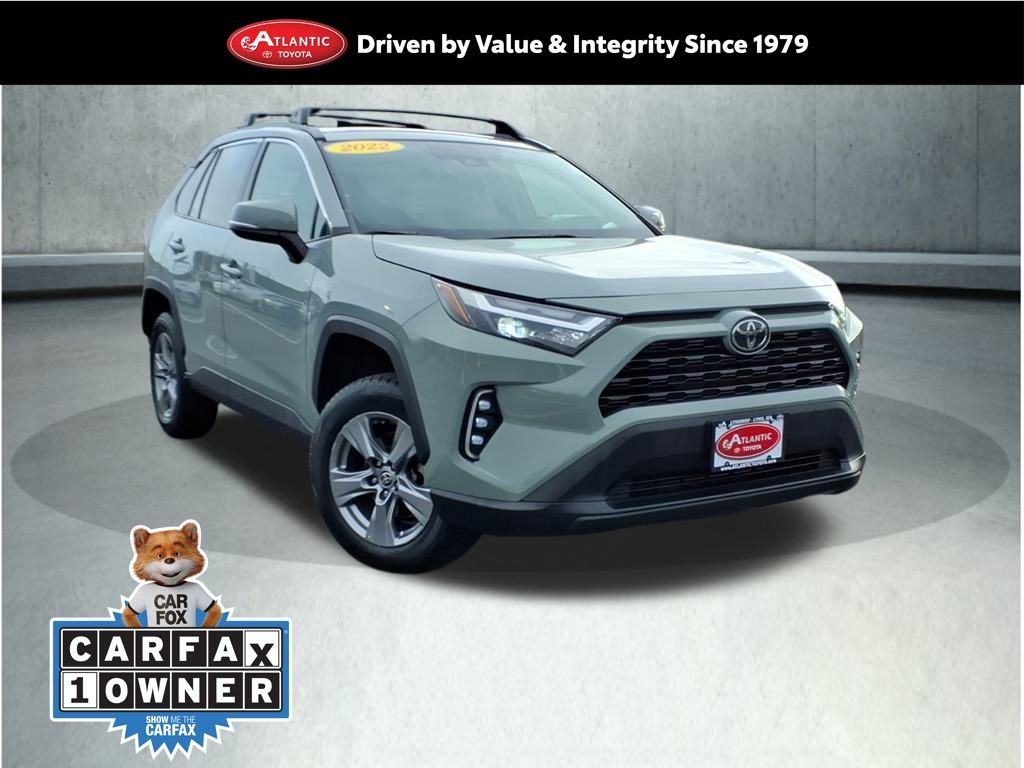 2022 Toyota RAV4 XLE's photo