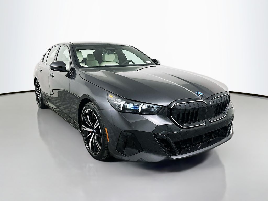 Thumbnail: 2026 BMW 5 Series - 3