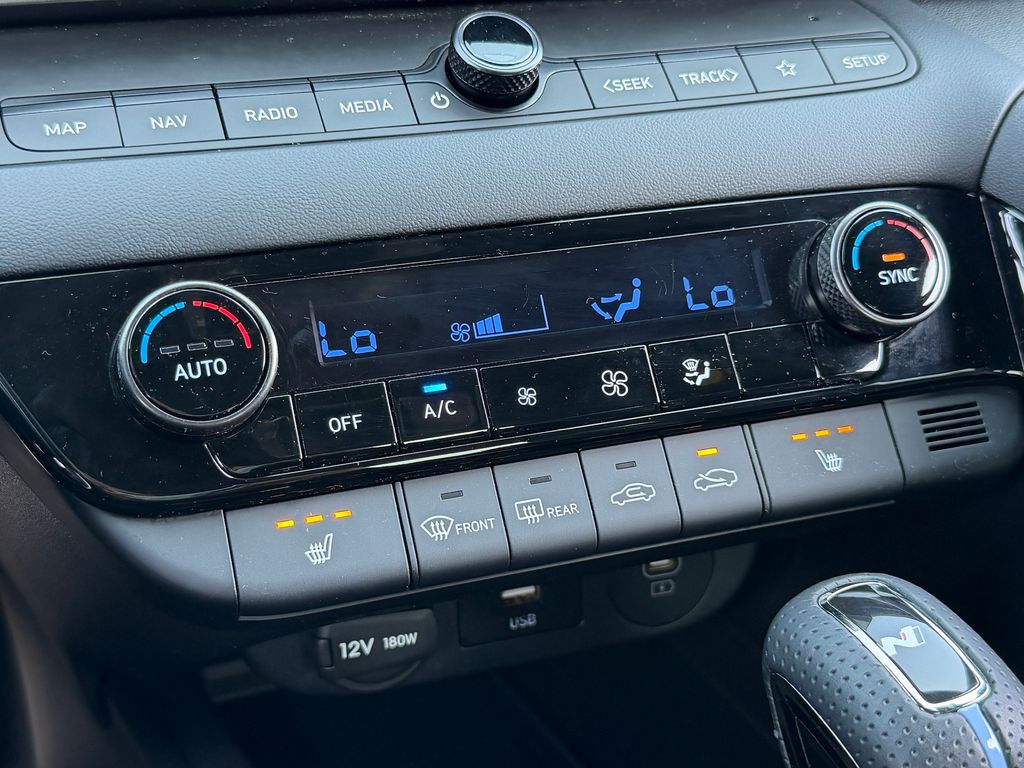 Thumbnail: 2025 Hyundai Elantra - 26