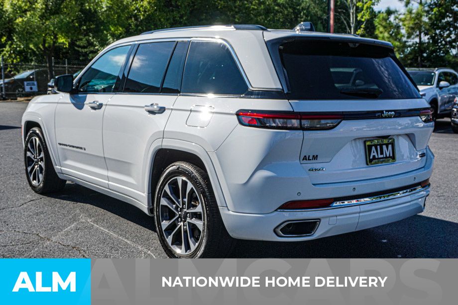 2023 Jeep Grand Cherokee Overland photo 4