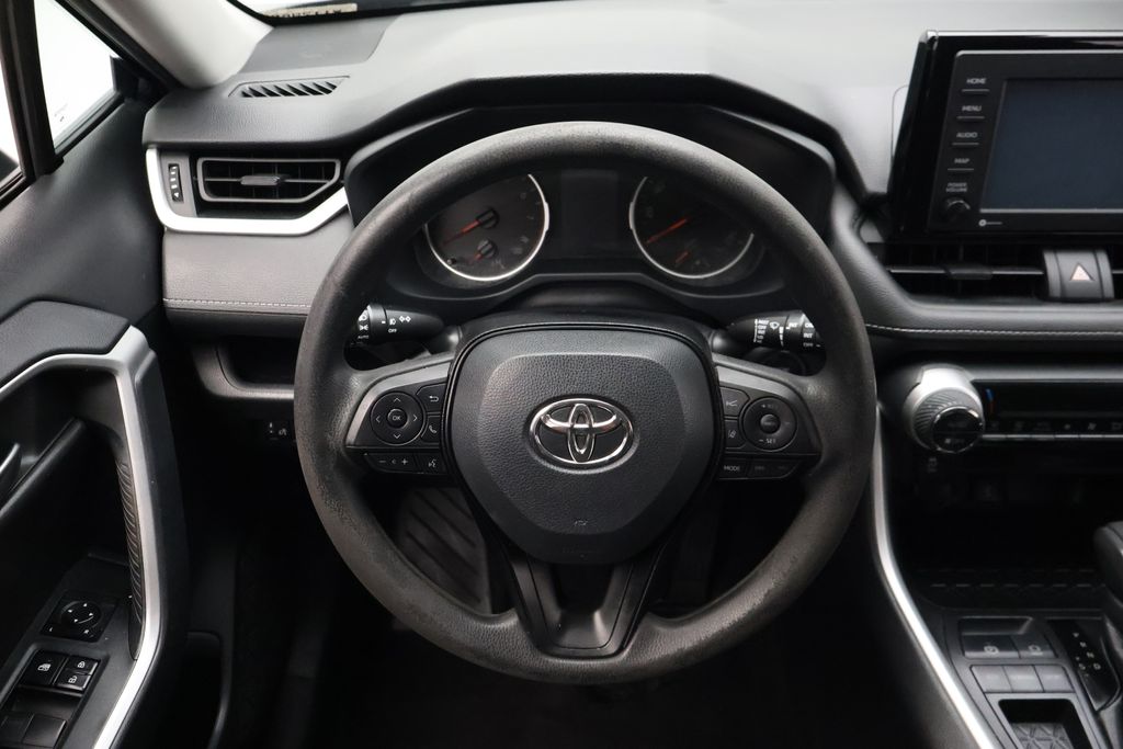 Thumbnail: 2021 Toyota RAV4 - 23
