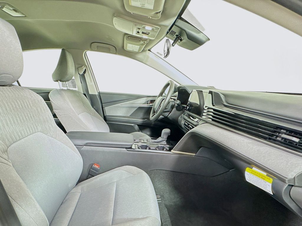 2026 Toyota Camry LE - Photo 21