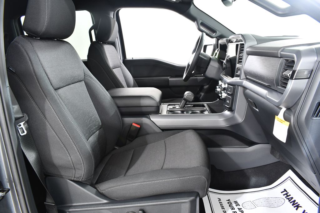 New 2026 Gray Ford XLT image 10