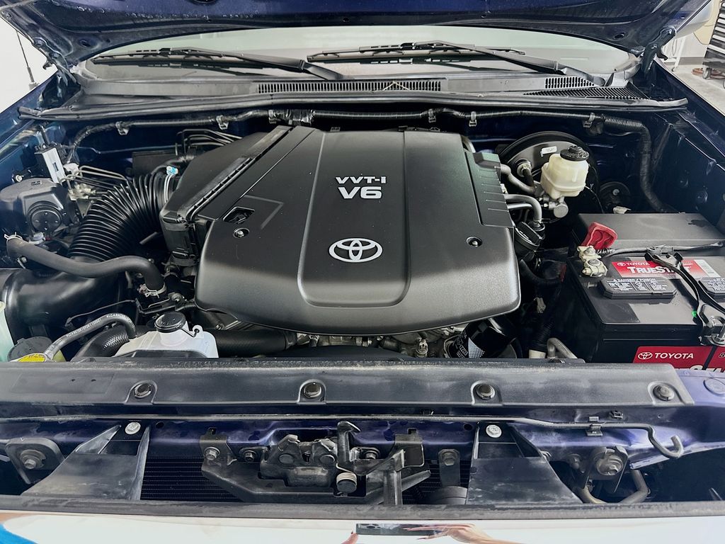 2013 Toyota Tacoma PreRunner 28